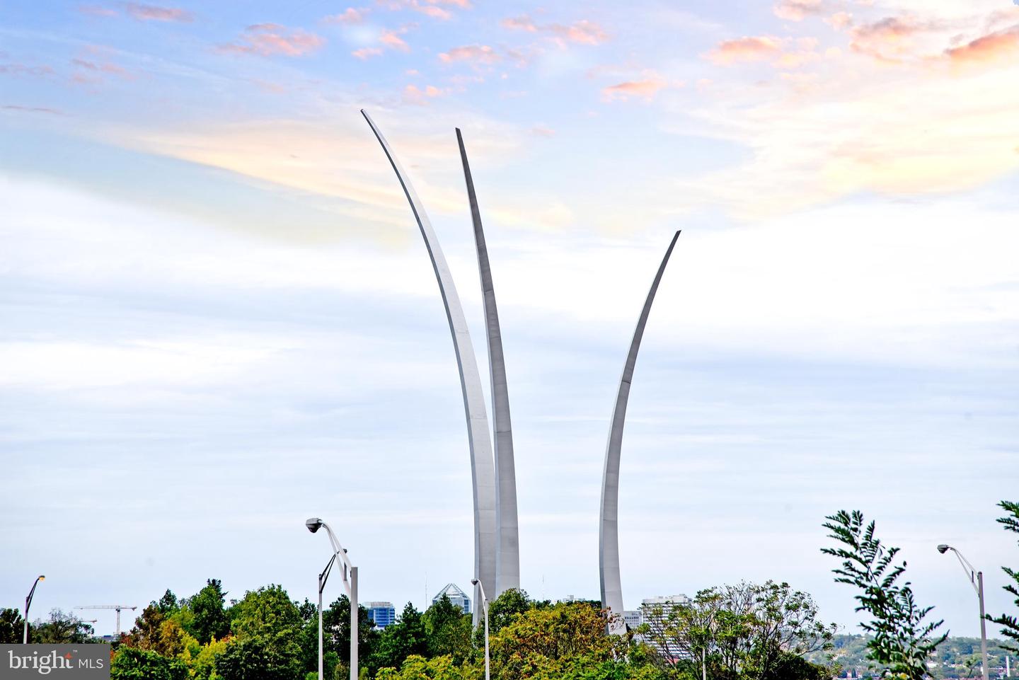 1101 ARLINGTON RIDGE ROAD #316, ARLINGTON, Virginia 22202, 3 Bedrooms Bedrooms, ,3 BathroomsBathrooms,Residential,For sale,1101 ARLINGTON RIDGE ROAD #316,VAAR2064610 MLS # VAAR2064610