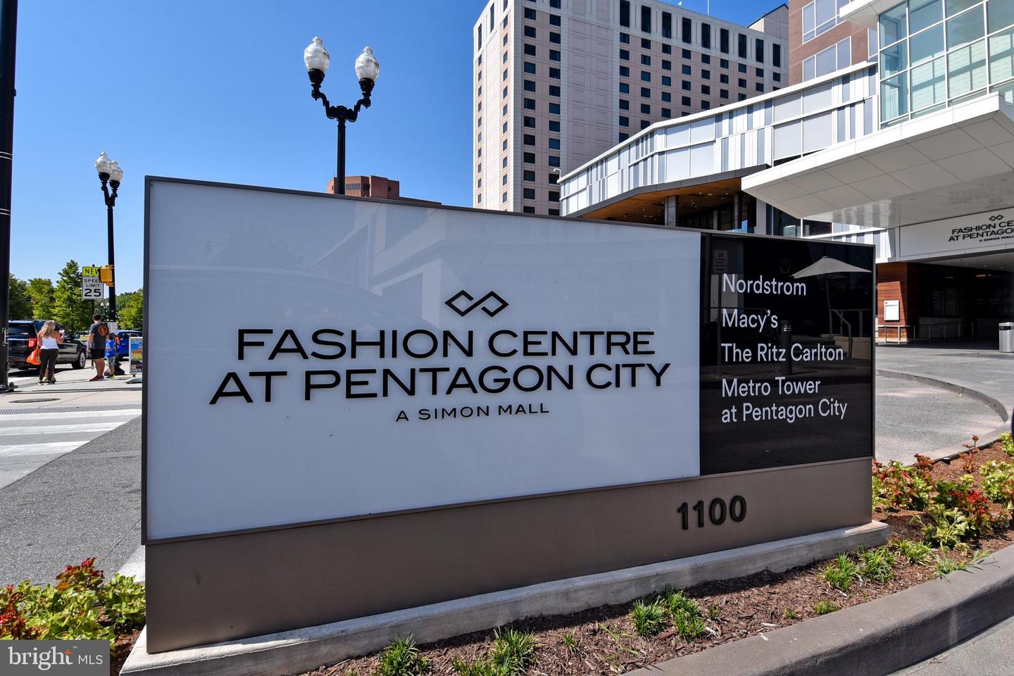 1101 ARLINGTON RIDGE ROAD #316, ARLINGTON, Virginia 22202, 3 Bedrooms Bedrooms, ,3 BathroomsBathrooms,Residential,For sale,1101 ARLINGTON RIDGE ROAD #316,VAAR2064610 MLS # VAAR2064610