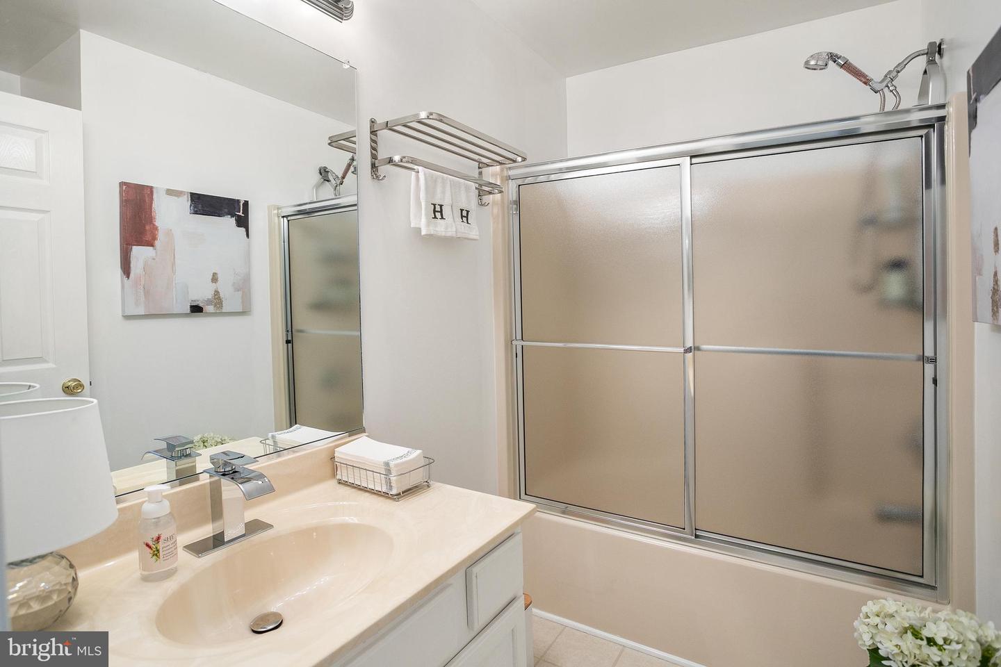 2203 LAKEVIEW PKWY, LOCUST GROVE, Virginia 22508, 4 Bedrooms Bedrooms, 18 Rooms Rooms,3 BathroomsBathrooms,Residential,For sale,2203 LAKEVIEW PKWY,VAOR2013394 MLS # VAOR2013394