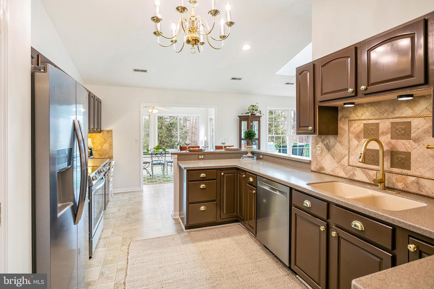 2203 LAKEVIEW PKWY, LOCUST GROVE, Virginia 22508, 4 Bedrooms Bedrooms, 18 Rooms Rooms,3 BathroomsBathrooms,Residential,For sale,2203 LAKEVIEW PKWY,VAOR2013394 MLS # VAOR2013394