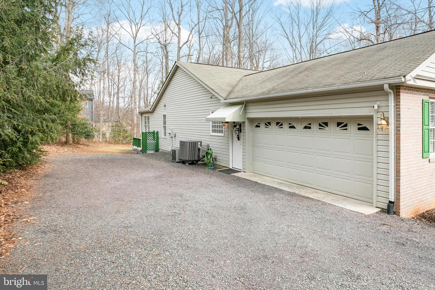 2203 LAKEVIEW PKWY, LOCUST GROVE, Virginia 22508, 4 Bedrooms Bedrooms, 18 Rooms Rooms,3 BathroomsBathrooms,Residential,For sale,2203 LAKEVIEW PKWY,VAOR2013394 MLS # VAOR2013394