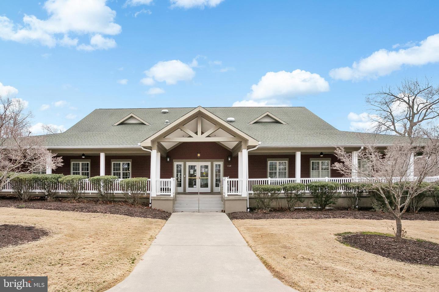 2203 LAKEVIEW PKWY, LOCUST GROVE, Virginia 22508, 4 Bedrooms Bedrooms, 18 Rooms Rooms,3 BathroomsBathrooms,Residential,For sale,2203 LAKEVIEW PKWY,VAOR2013394 MLS # VAOR2013394