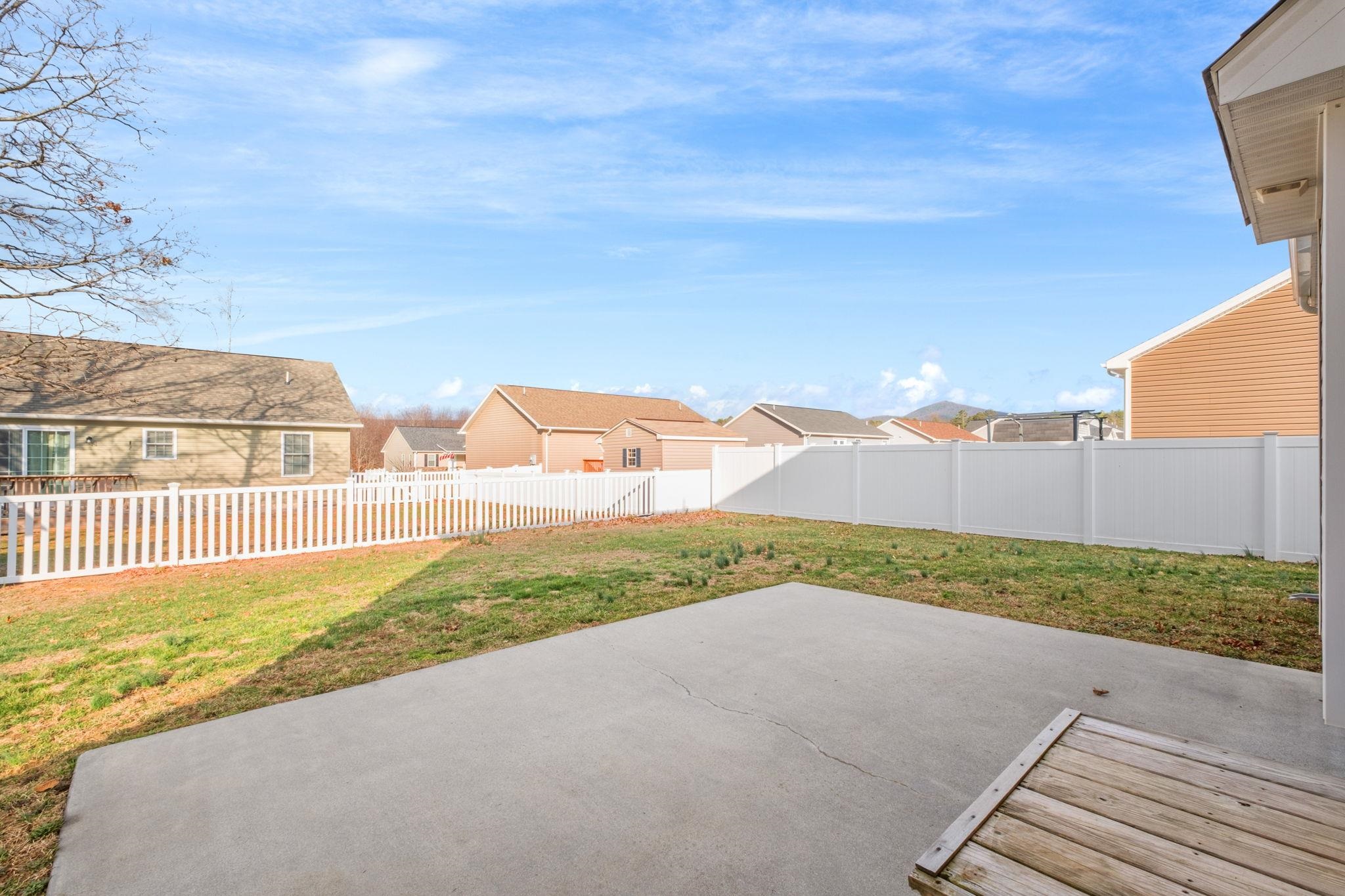 1312 DULCIMER LN, GROTTOES, Virginia 24441, 3 Bedrooms Bedrooms, ,2 BathroomsBathrooms,Residential,Pazur,1312 DULCIMER LN,674080 MLS # 674080