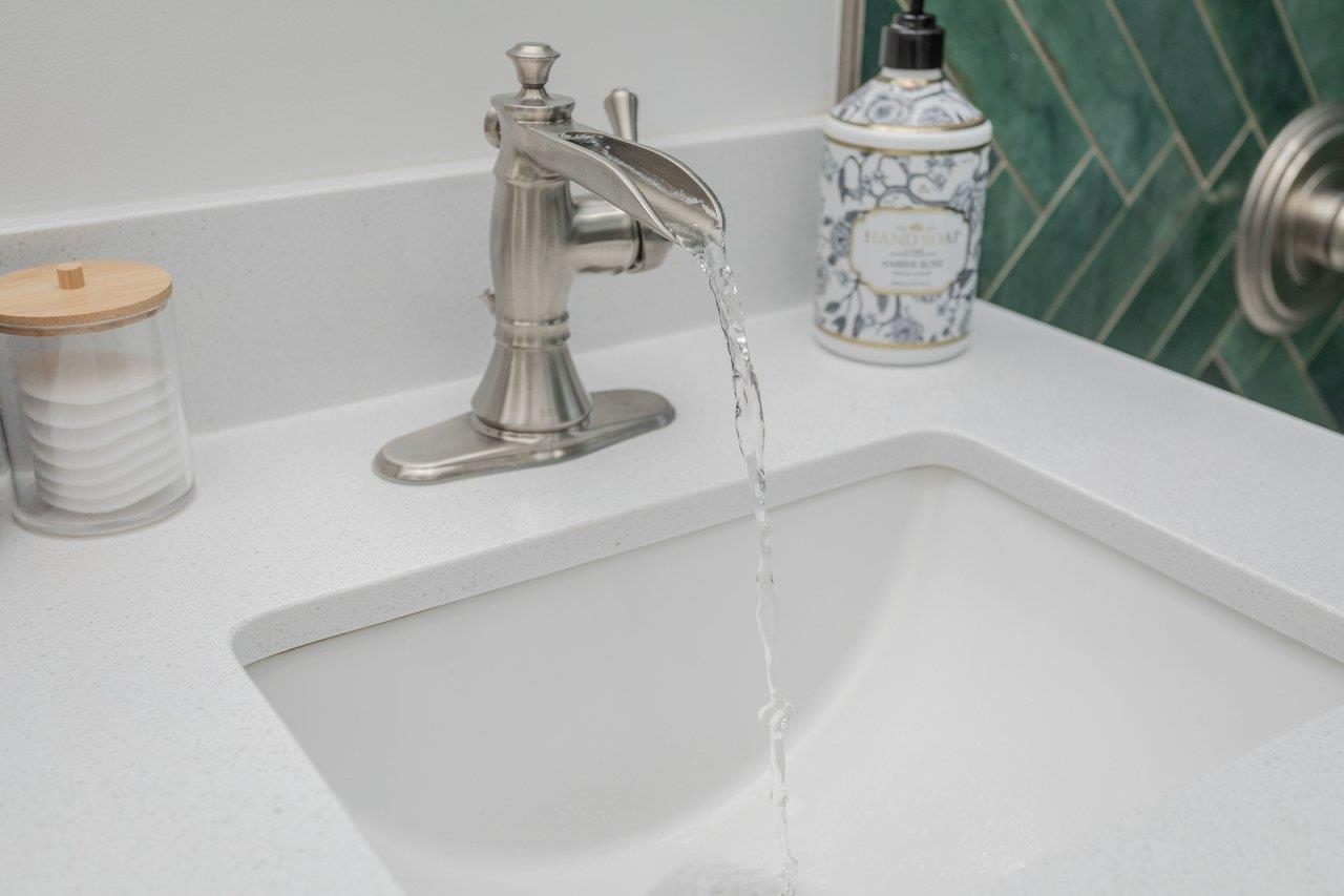 455 E ELIZABETH ST, HARRISONBURG, Virginia 22802, 2 Bedrooms Bedrooms, ,1 BathroomBathrooms,Residential,455 E ELIZABETH ST,674081 MLS # 674081