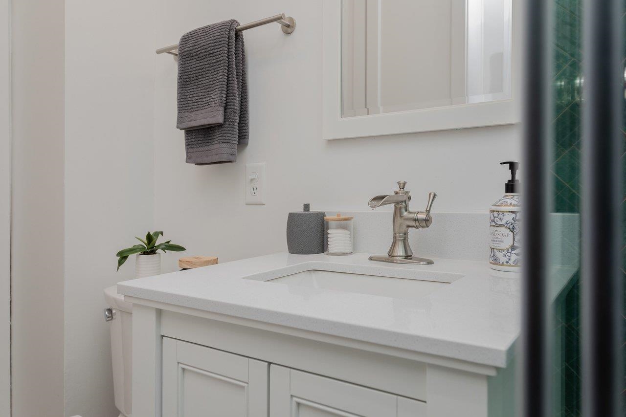 455 E ELIZABETH ST, HARRISONBURG, Virginia 22802, 2 Bedrooms Bedrooms, ,1 BathroomBathrooms,Residential,455 E ELIZABETH ST,674081 MLS # 674081