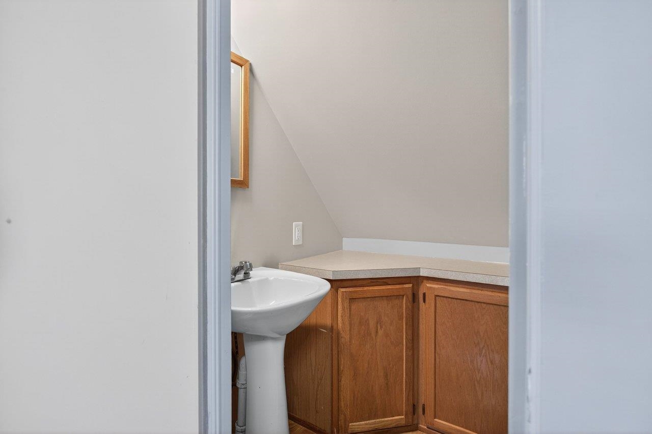 455 E ELIZABETH ST, HARRISONBURG, Virginia 22802, 2 Bedrooms Bedrooms, ,1 BathroomBathrooms,Residential,455 E ELIZABETH ST,674081 MLS # 674081