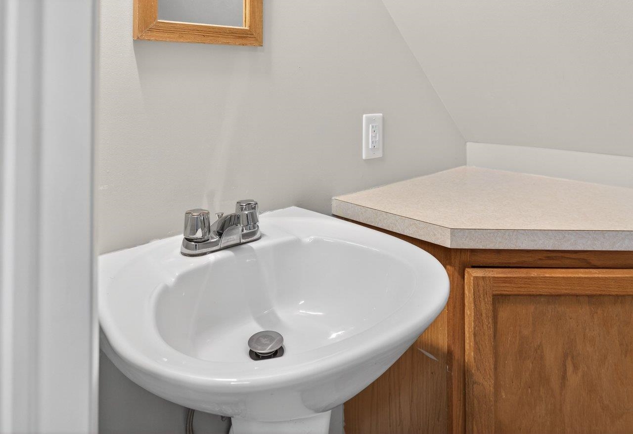 455 E ELIZABETH ST, HARRISONBURG, Virginia 22802, 2 Bedrooms Bedrooms, ,1 BathroomBathrooms,Residential,455 E ELIZABETH ST,674081 MLS # 674081