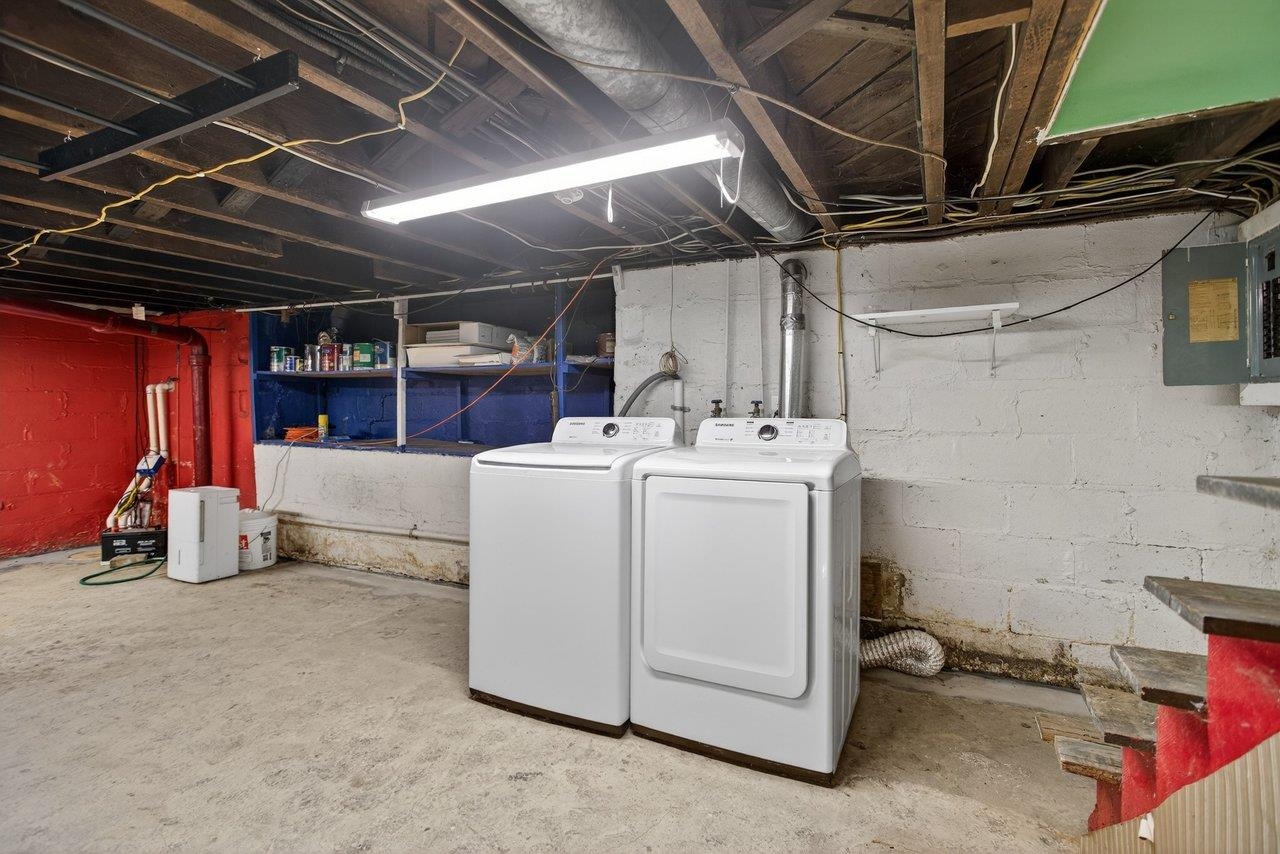 455 E ELIZABETH ST, HARRISONBURG, Virginia 22802, 2 Bedrooms Bedrooms, ,1 BathroomBathrooms,Residential,455 E ELIZABETH ST,674081 MLS # 674081