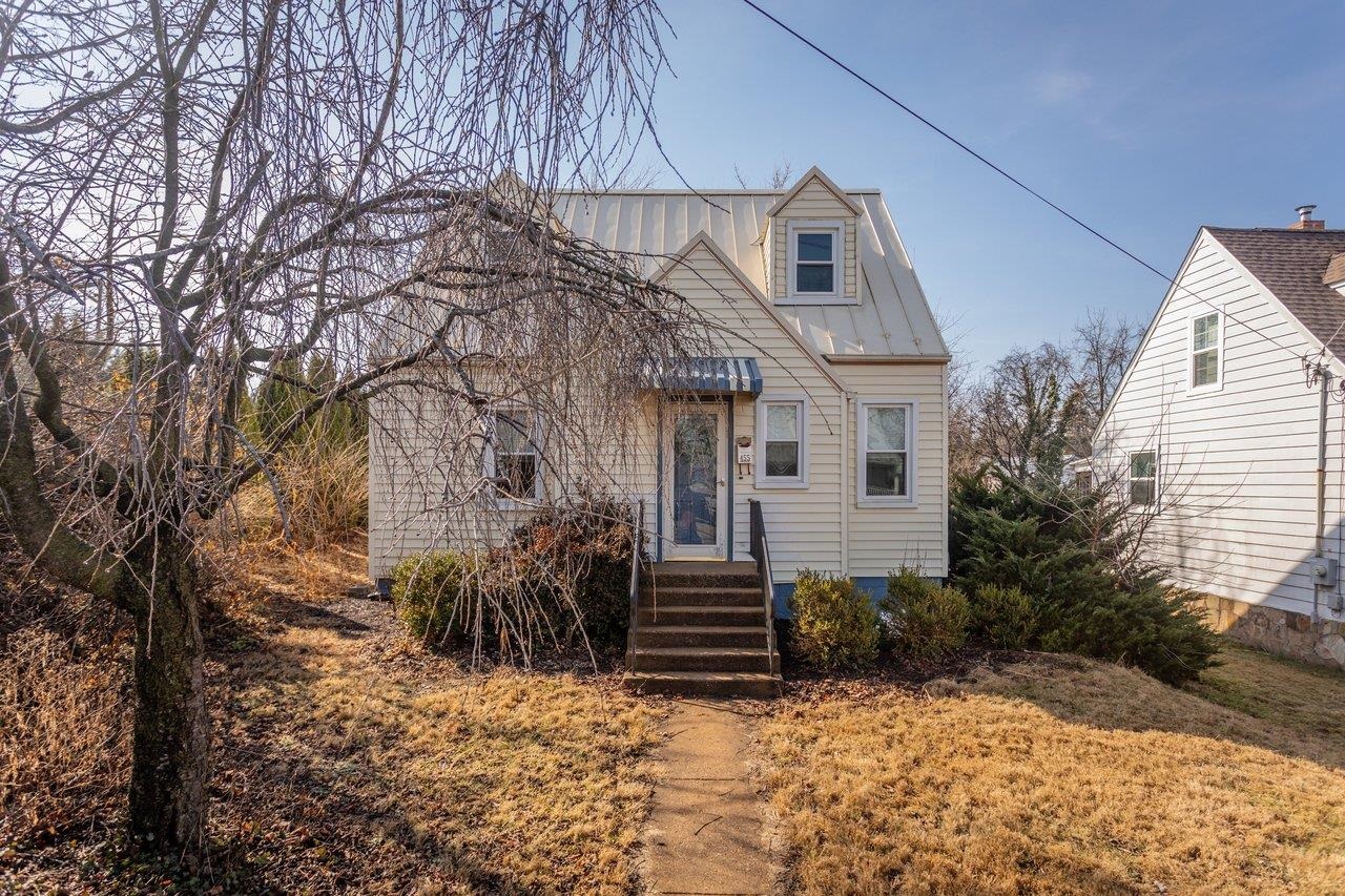 455 E ELIZABETH ST, HARRISONBURG, Virginia 22802, 2 Bedrooms Bedrooms, ,1 BathroomBathrooms,Residential,455 E ELIZABETH ST,674081 MLS # 674081