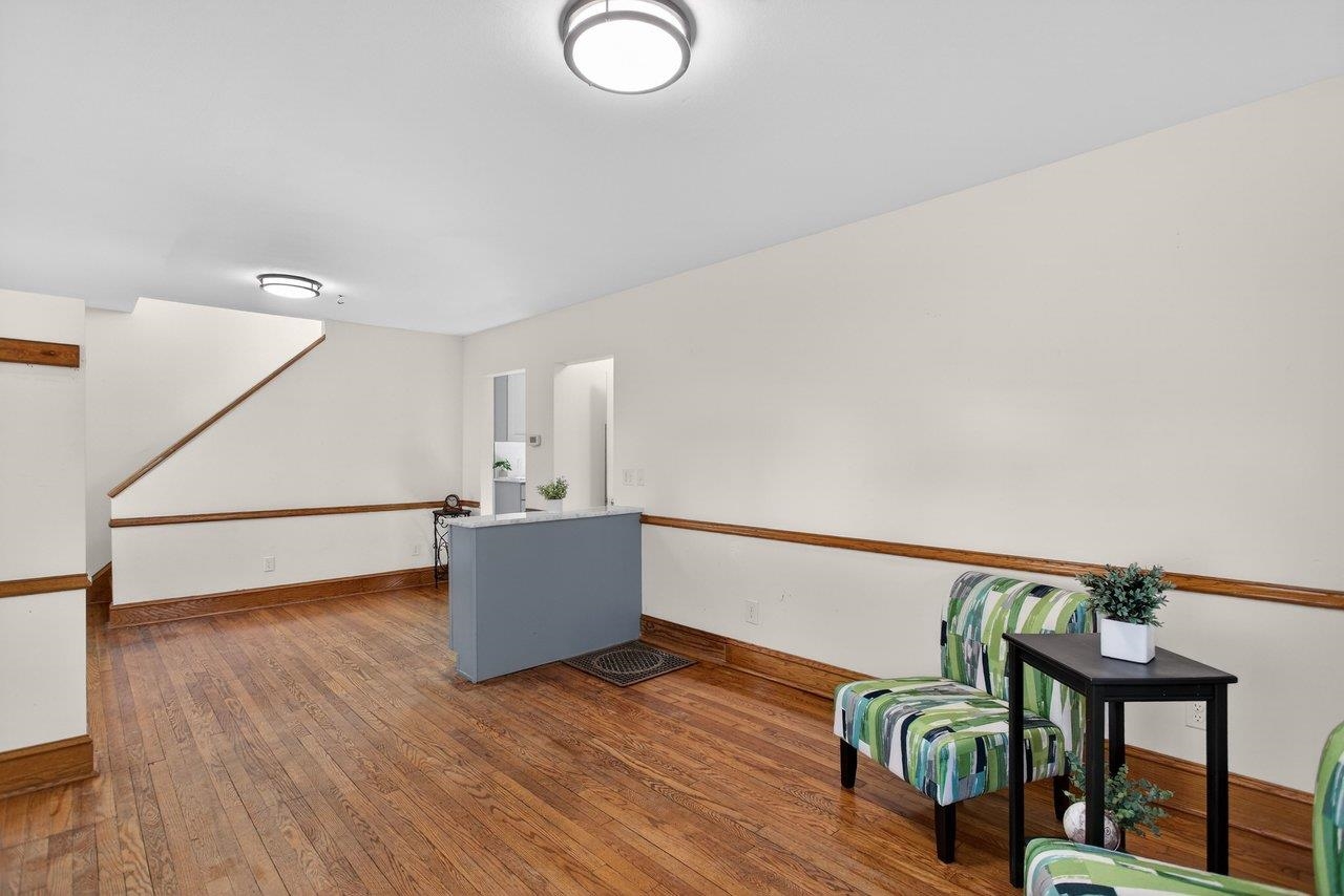 455 E ELIZABETH ST, HARRISONBURG, Virginia 22802, 2 Bedrooms Bedrooms, ,1 BathroomBathrooms,Residential,455 E ELIZABETH ST,674081 MLS # 674081