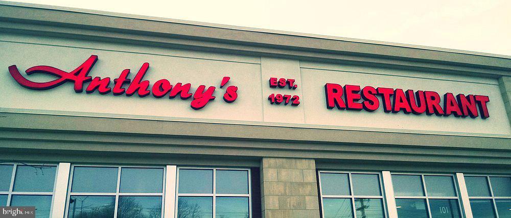 8004 CHANUTE PL #19/3, FALLS CHURCH, Virginia 22042, 2 Bedrooms Bedrooms, ,1 BathroomBathrooms,Residential,For sale,8004 CHANUTE PL #19/3,VAFX2293908 MLS # VAFX2293908