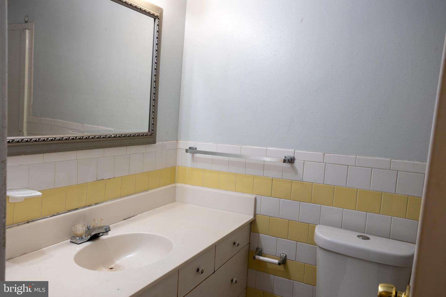 8004 CHANUTE PL #19/3, FALLS CHURCH, Virginia 22042, 2 Bedrooms Bedrooms, ,1 BathroomBathrooms,Residential,For sale,8004 CHANUTE PL #19/3,VAFX2293908 MLS # VAFX2293908