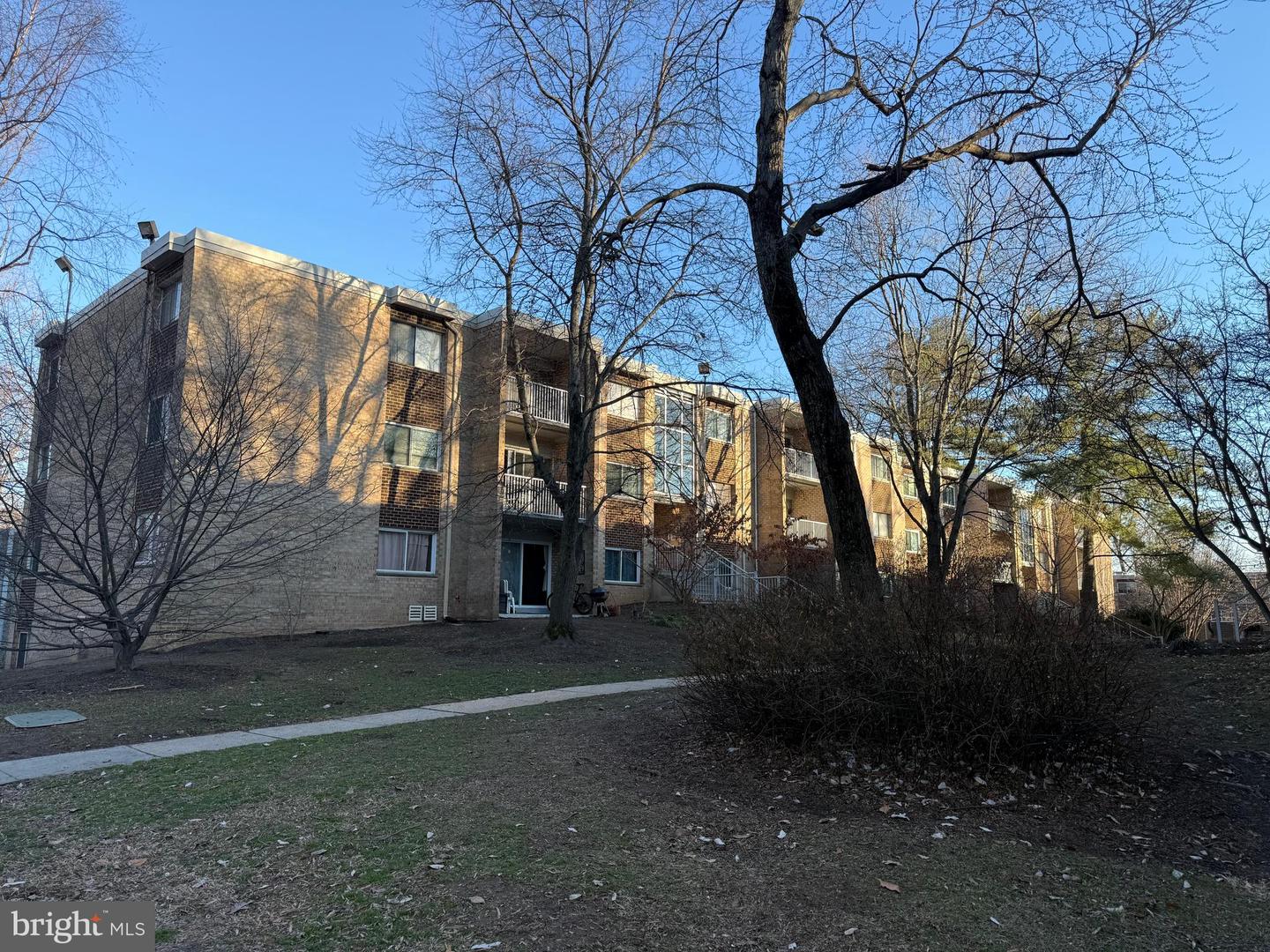 8004 CHANUTE PL #19/3, FALLS CHURCH, Virginia 22042, 2 Bedrooms Bedrooms, ,1 BathroomBathrooms,Residential,For sale,8004 CHANUTE PL #19/3,VAFX2293908 MLS # VAFX2293908