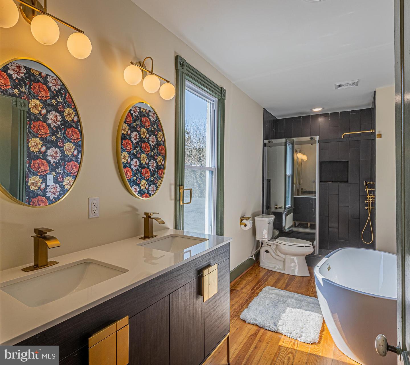 296 BEACH RD, WHITE STONE, Virginia 22578, 3 Bedrooms Bedrooms, ,2 BathroomsBathrooms,Residential,For sale,296 BEACH RD,VALV2000968 MLS # VALV2000968