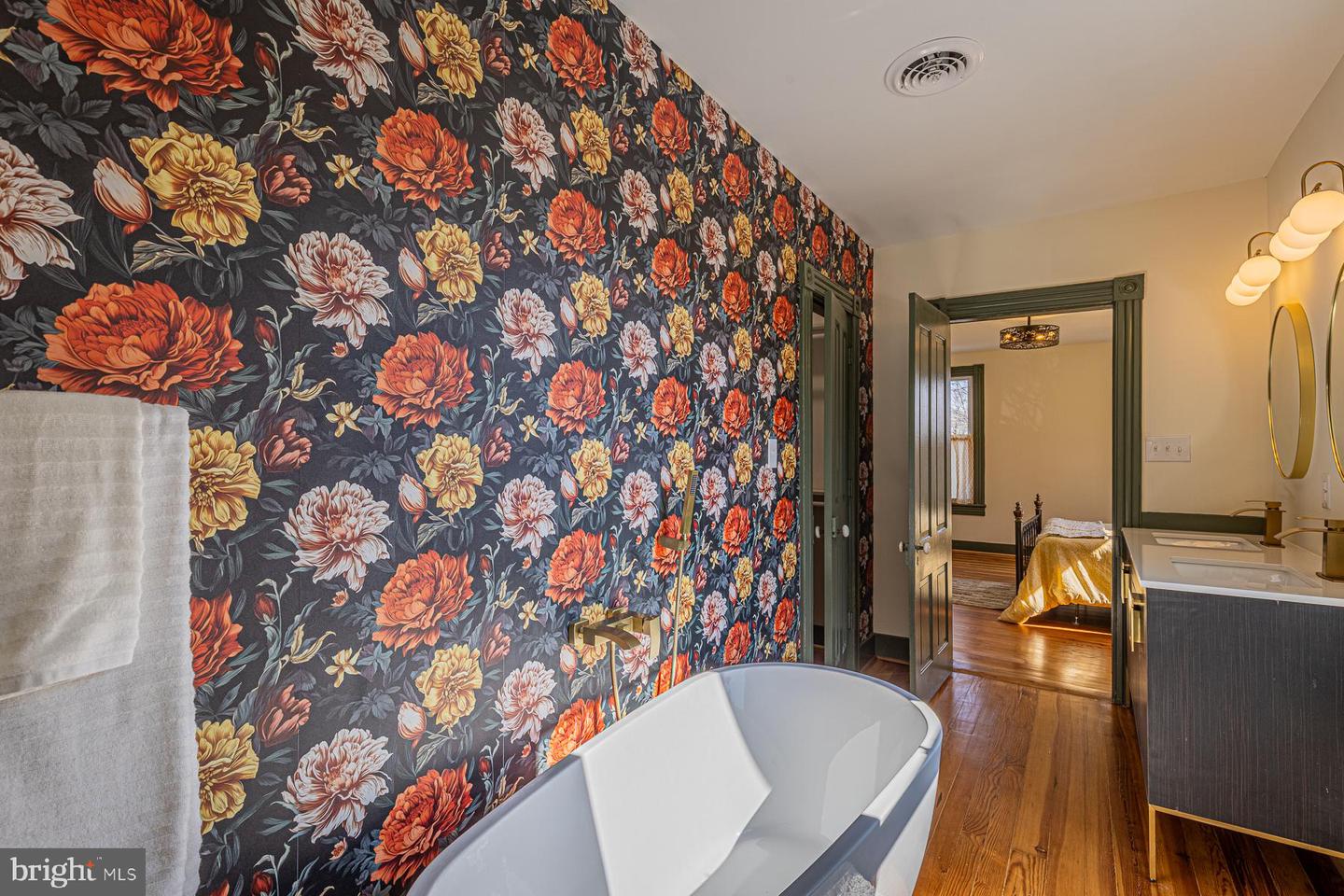 296 BEACH RD, WHITE STONE, Virginia 22578, 3 Bedrooms Bedrooms, ,2 BathroomsBathrooms,Residential,For sale,296 BEACH RD,VALV2000968 MLS # VALV2000968