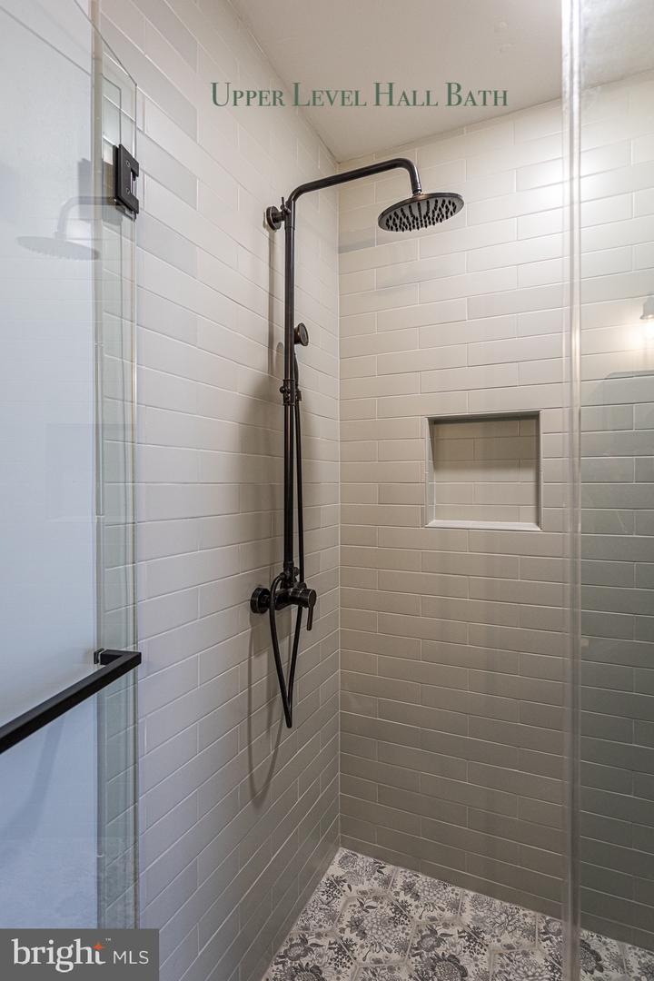 296 BEACH RD, WHITE STONE, Virginia 22578, 3 Bedrooms Bedrooms, ,2 BathroomsBathrooms,Residential,For sale,296 BEACH RD,VALV2000968 MLS # VALV2000968