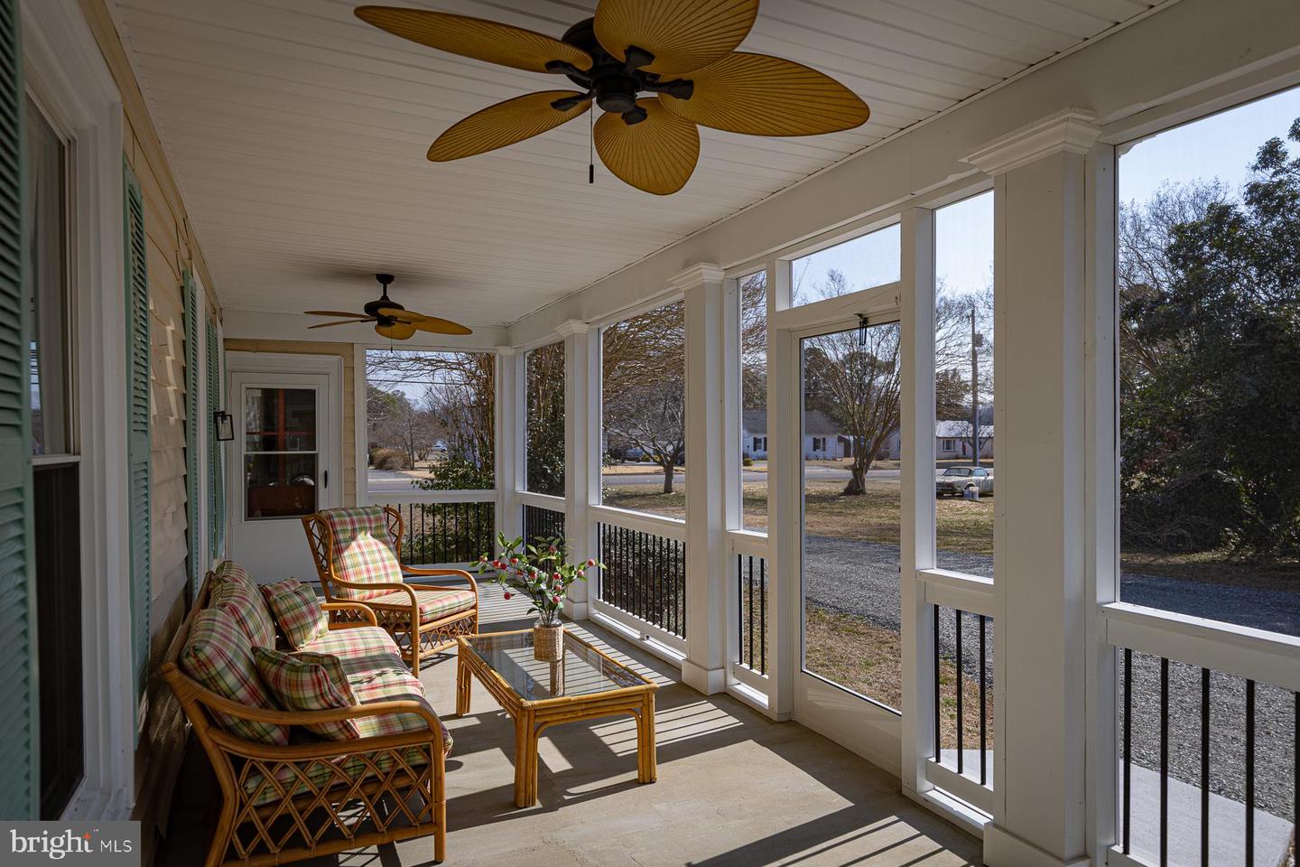 296 BEACH RD, WHITE STONE, Virginia 22578, 3 Bedrooms Bedrooms, ,2 BathroomsBathrooms,Residential,For sale,296 BEACH RD,VALV2000968 MLS # VALV2000968