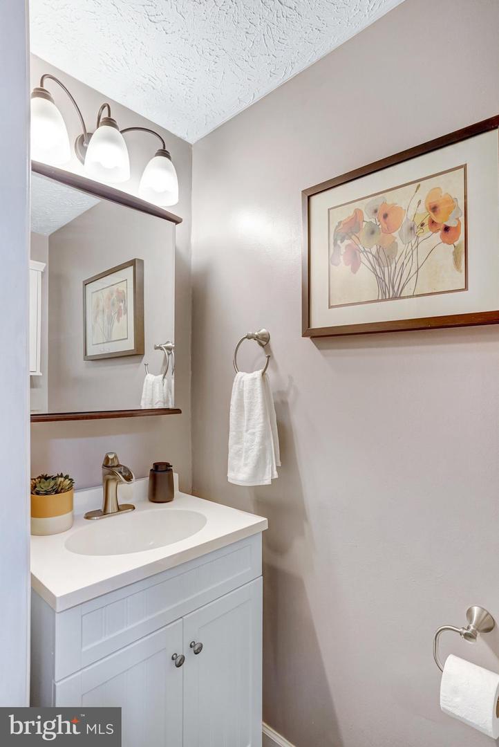 4888 SUGAR MAPLE LN, DUMFRIES, Virginia 22025, 3 Bedrooms Bedrooms, ,2 BathroomsBathrooms,Residential,For sale,4888 SUGAR MAPLE LN,VAPW2114174 MLS # VAPW2114174