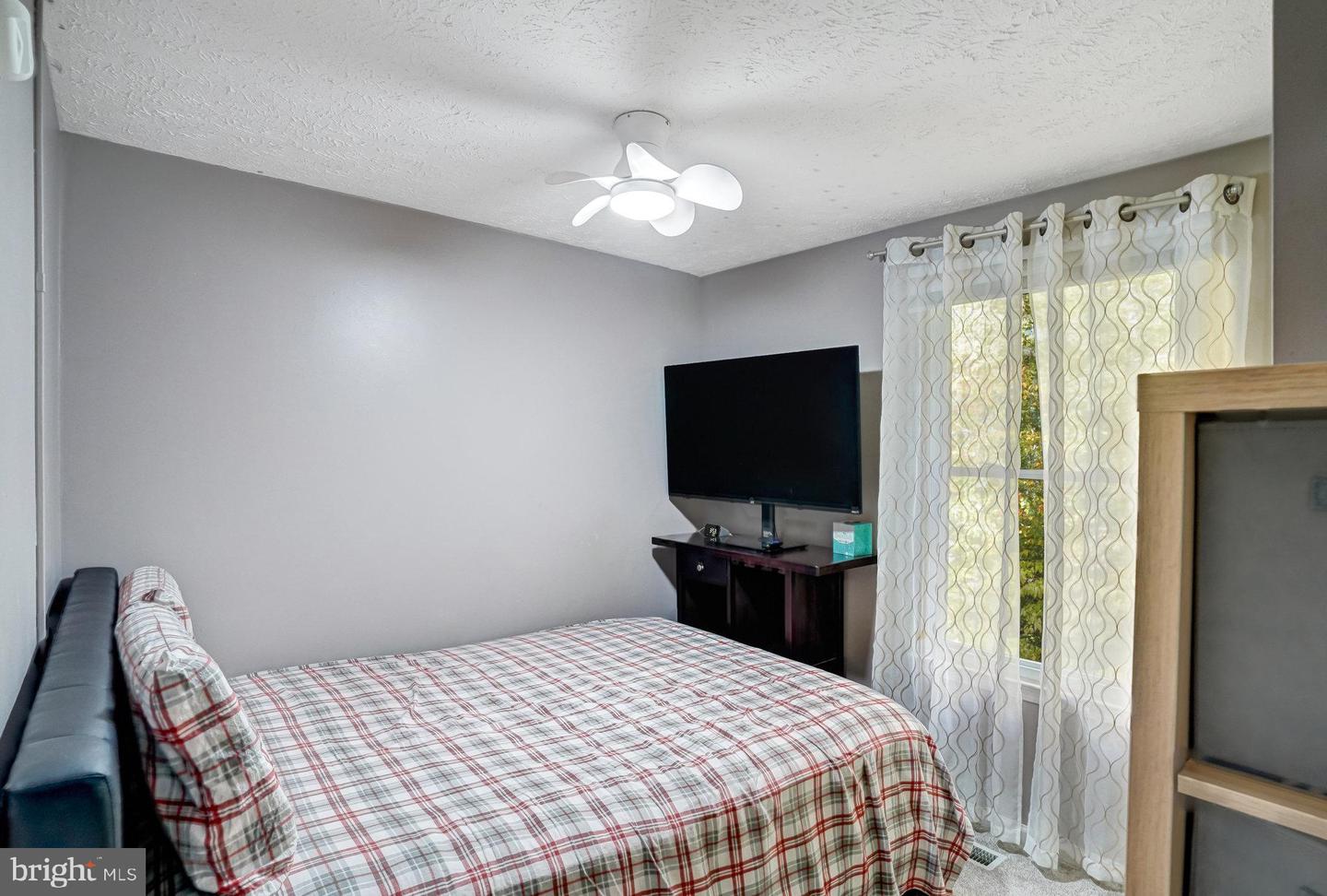 4888 SUGAR MAPLE LN, DUMFRIES, Virginia 22025, 3 Bedrooms Bedrooms, ,2 BathroomsBathrooms,Residential,For sale,4888 SUGAR MAPLE LN,VAPW2114174 MLS # VAPW2114174