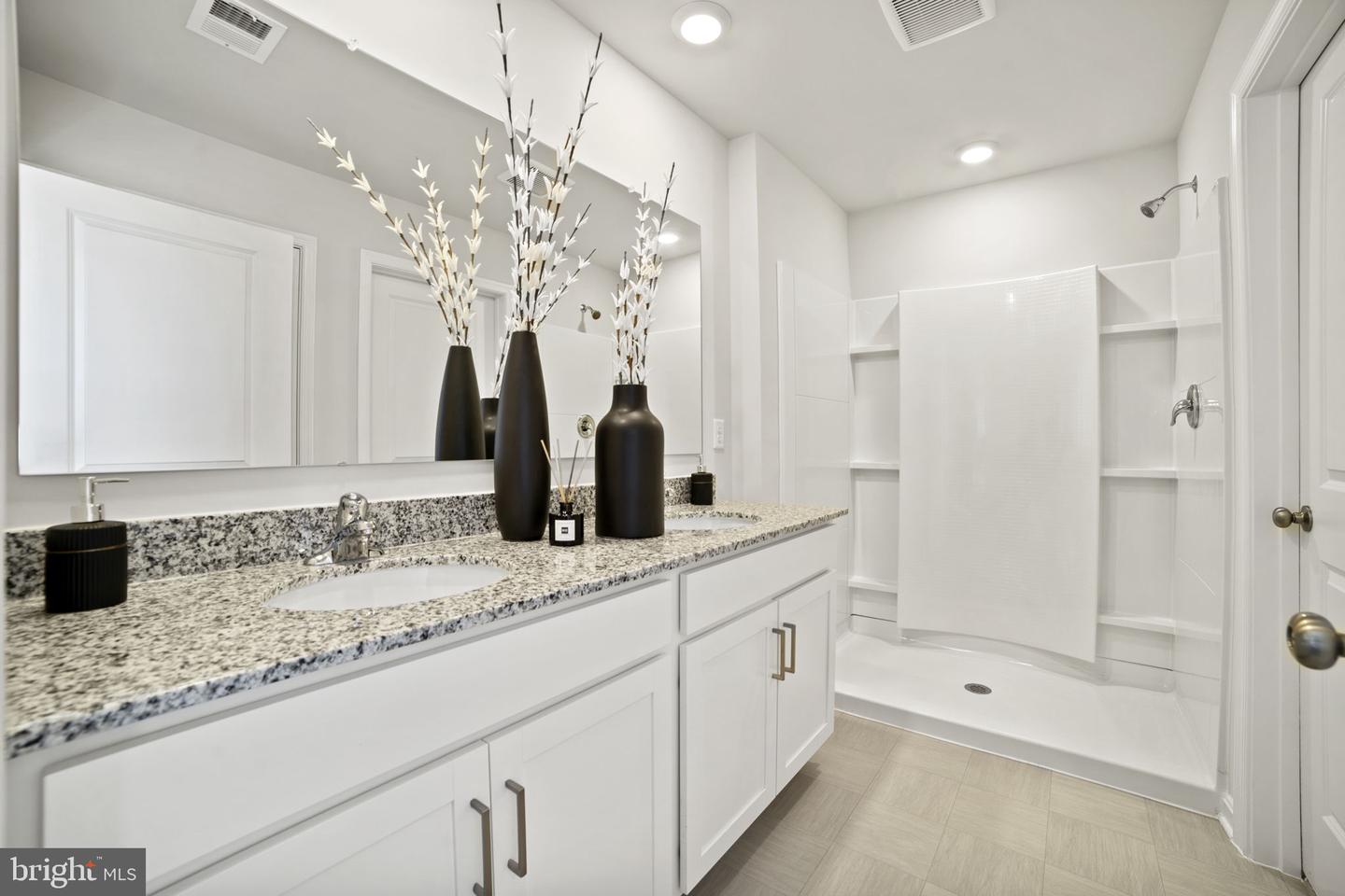 136 WAPPINGER TER, WINCHESTER, Virginia 22602, 3 Bedrooms Bedrooms, ,2 BathroomsBathrooms,Residential,For sale,136 WAPPINGER TER,VAFV2040006 MLS # VAFV2040006