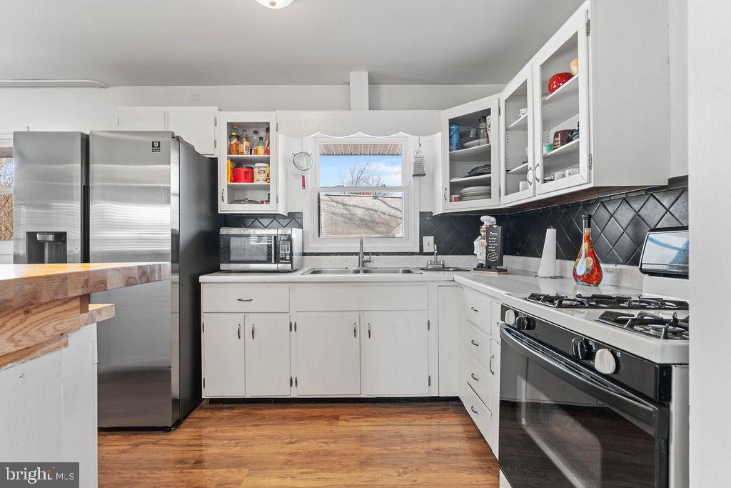 2712 LAFAYETTE BLVD, FREDERICKSBURG, Virginia 22408, 3 Bedrooms Bedrooms, ,2 BathroomsBathrooms,Residential,For sale,2712 LAFAYETTE BLVD,VASP2039828 MLS # VASP2039828