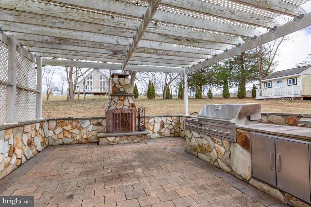 546 PALOMINO DR, LOUISA, Virginia 23093, 4 Bedrooms Bedrooms, ,2 BathroomsBathrooms,Residential,546 PALOMINO DR,VALA2009148 MLS # VALA2009148