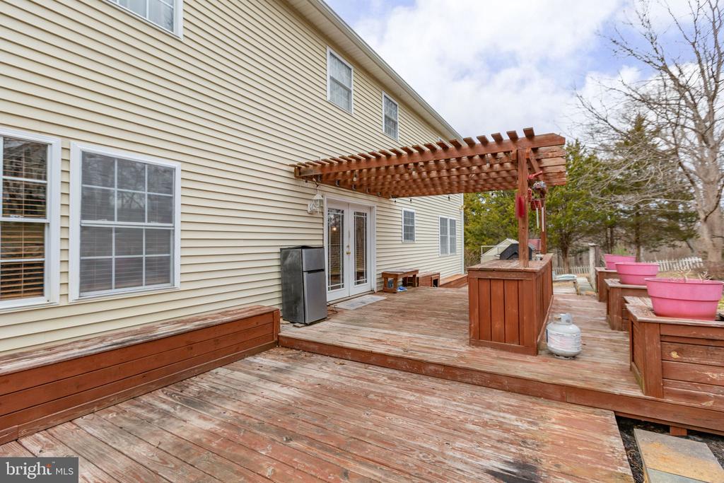 546 PALOMINO DR, LOUISA, Virginia 23093, 4 Bedrooms Bedrooms, ,2 BathroomsBathrooms,Residential,546 PALOMINO DR,VALA2009148 MLS # VALA2009148