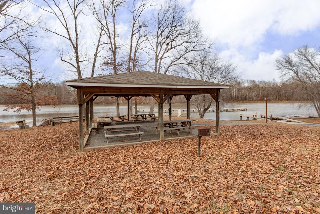 546 PALOMINO DR, LOUISA, Virginia 23093, 4 Bedrooms Bedrooms, ,2 BathroomsBathrooms,Residential,546 PALOMINO DR,VALA2009148 MLS # VALA2009148