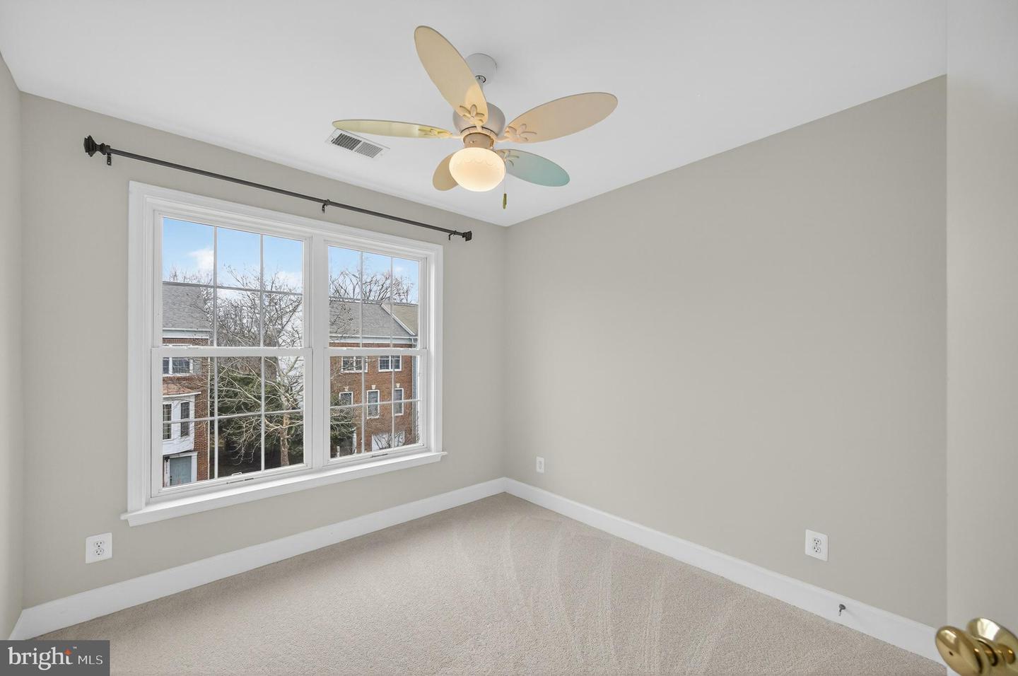 13717 MAPLE SUGAR LN, HERNDON, Virginia 20171, 4 Bedrooms Bedrooms, ,3 BathroomsBathrooms,Residential,For sale,13717 MAPLE SUGAR LN,VAFX2290826 MLS # VAFX2290826