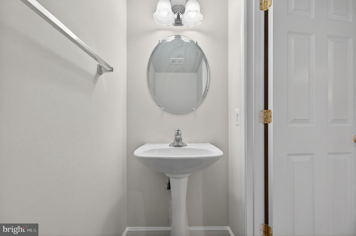 13717 MAPLE SUGAR LN, HERNDON, Virginia 20171, 4 Bedrooms Bedrooms, ,3 BathroomsBathrooms,Residential,For sale,13717 MAPLE SUGAR LN,VAFX2290826 MLS # VAFX2290826