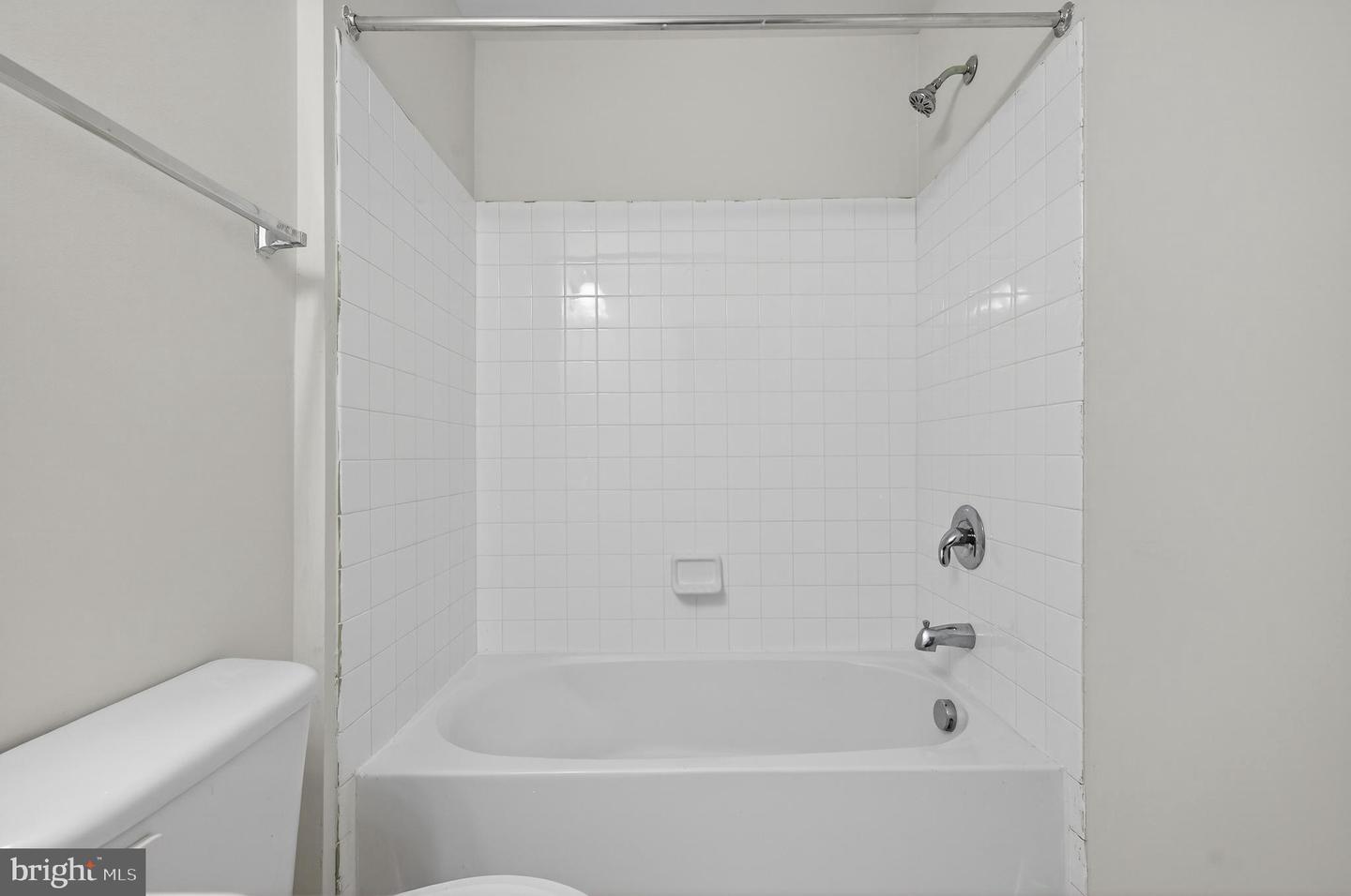 13717 MAPLE SUGAR LN, HERNDON, Virginia 20171, 4 Bedrooms Bedrooms, ,3 BathroomsBathrooms,Residential,For sale,13717 MAPLE SUGAR LN,VAFX2290826 MLS # VAFX2290826