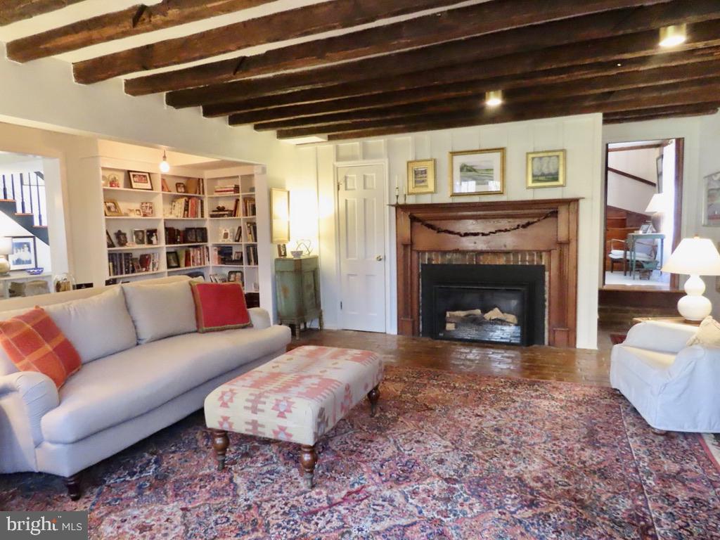 509 MAIN ST, WASHINGTON, Virginia 22747, 3 Bedrooms Bedrooms, 15 Rooms Rooms,4 BathroomsBathrooms,Residential,For sale,509 MAIN ST,VARP2002484 MLS # VARP2002484