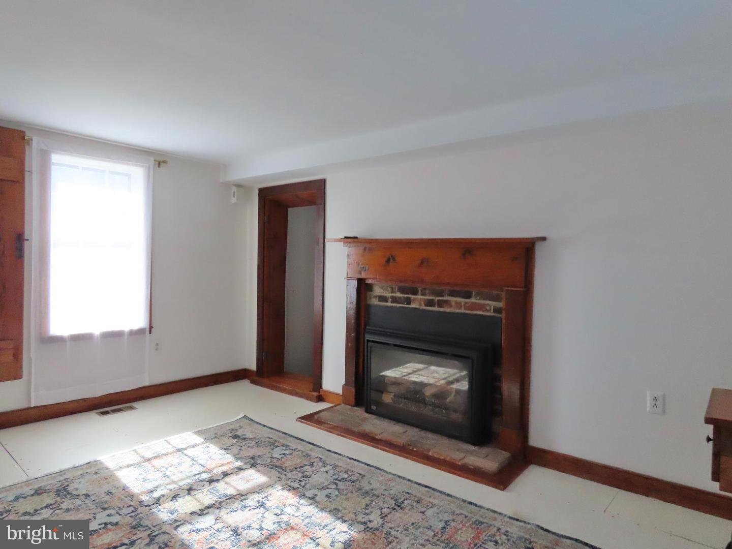 509 MAIN ST, WASHINGTON, Virginia 22747, 3 Bedrooms Bedrooms, 15 Rooms Rooms,4 BathroomsBathrooms,Residential,For sale,509 MAIN ST,VARP2002484 MLS # VARP2002484