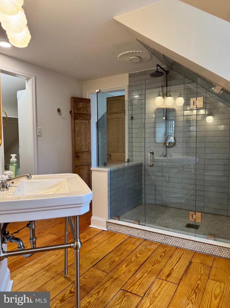 509 MAIN ST, WASHINGTON, Virginia 22747, 3 Bedrooms Bedrooms, 15 Rooms Rooms,4 BathroomsBathrooms,Residential,For sale,509 MAIN ST,VARP2002484 MLS # VARP2002484