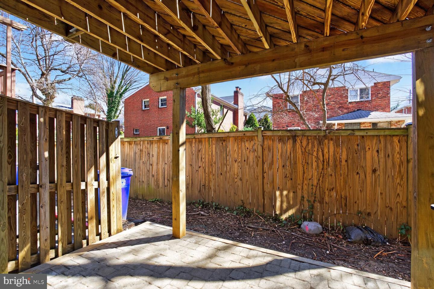 1604 10TH ST S, ARLINGTON, Virginia 22204, 3 Bedrooms Bedrooms, ,2 BathroomsBathrooms,Residential,For sale,1604 10TH ST S,VAAR2068924 MLS # VAAR2068924