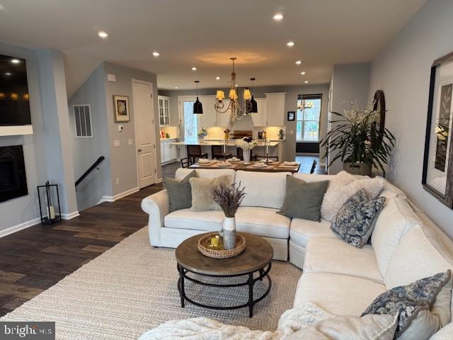 12900 BLUE SKY PL, WOODBRIDGE, Virginia 22192, 4 Bedrooms Bedrooms, ,3 BathroomsBathrooms,Residential,For sale,12900 BLUE SKY PL,VAPW2112946 MLS # VAPW2112946