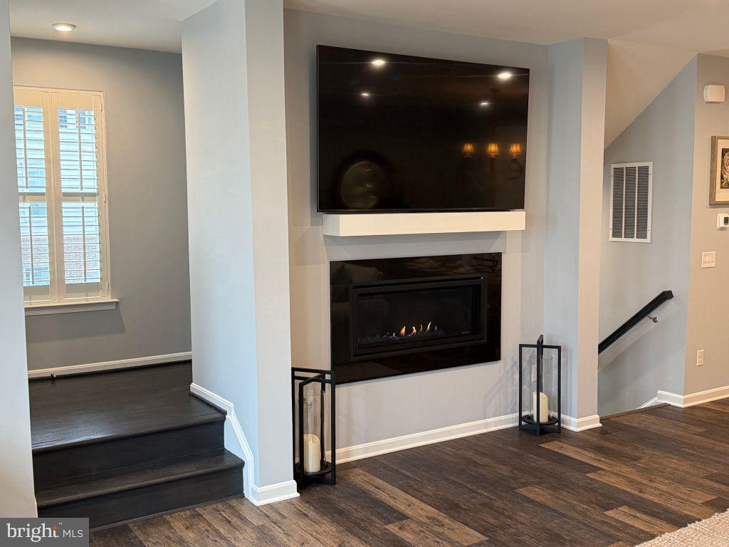 12900 BLUE SKY PL, WOODBRIDGE, Virginia 22192, 4 Bedrooms Bedrooms, ,3 BathroomsBathrooms,Residential,For sale,12900 BLUE SKY PL,VAPW2112946 MLS # VAPW2112946