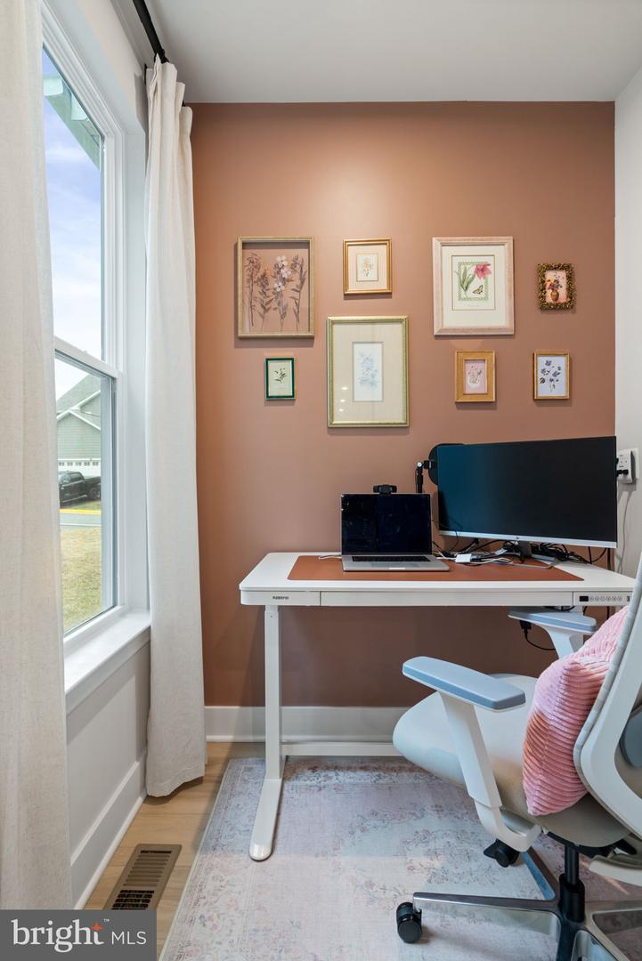 1924 SERVICEBERRY RD, DUMFRIES, Virginia 22026, 4 Bedrooms Bedrooms, ,2 BathroomsBathrooms,Residential,For sale,1924 SERVICEBERRY RD,VAPW2113356 MLS # VAPW2113356