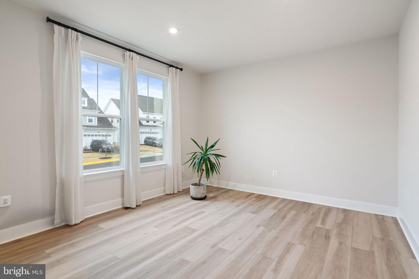 1924 SERVICEBERRY RD, DUMFRIES, Virginia 22026, 4 Bedrooms Bedrooms, ,2 BathroomsBathrooms,Residential,For sale,1924 SERVICEBERRY RD,VAPW2113356 MLS # VAPW2113356