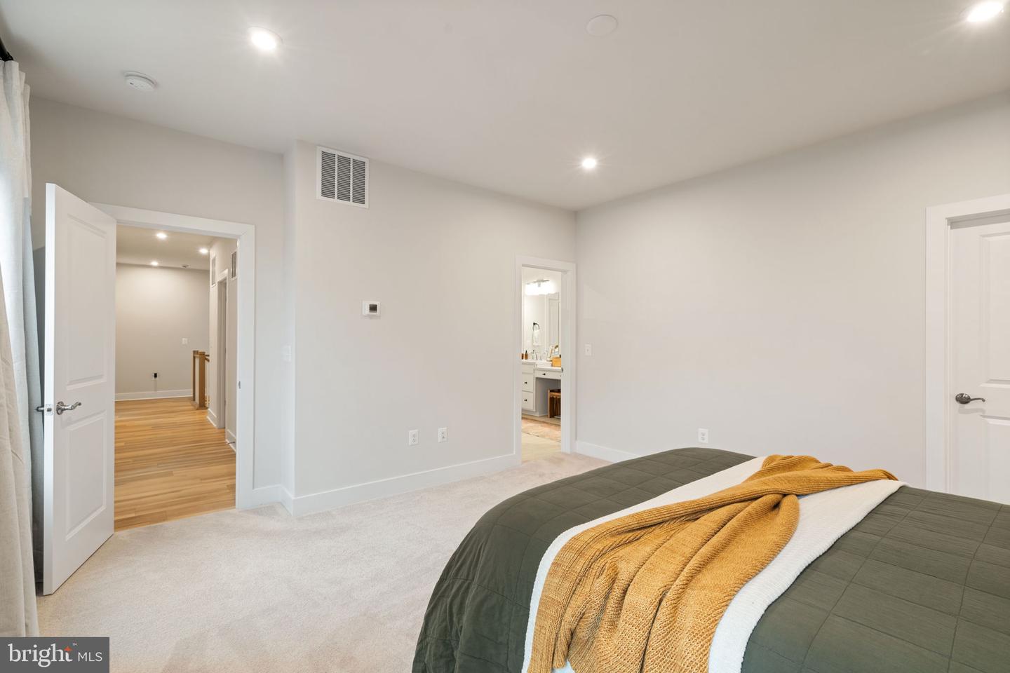 1924 SERVICEBERRY RD, DUMFRIES, Virginia 22026, 4 Bedrooms Bedrooms, ,2 BathroomsBathrooms,Residential,For sale,1924 SERVICEBERRY RD,VAPW2113356 MLS # VAPW2113356