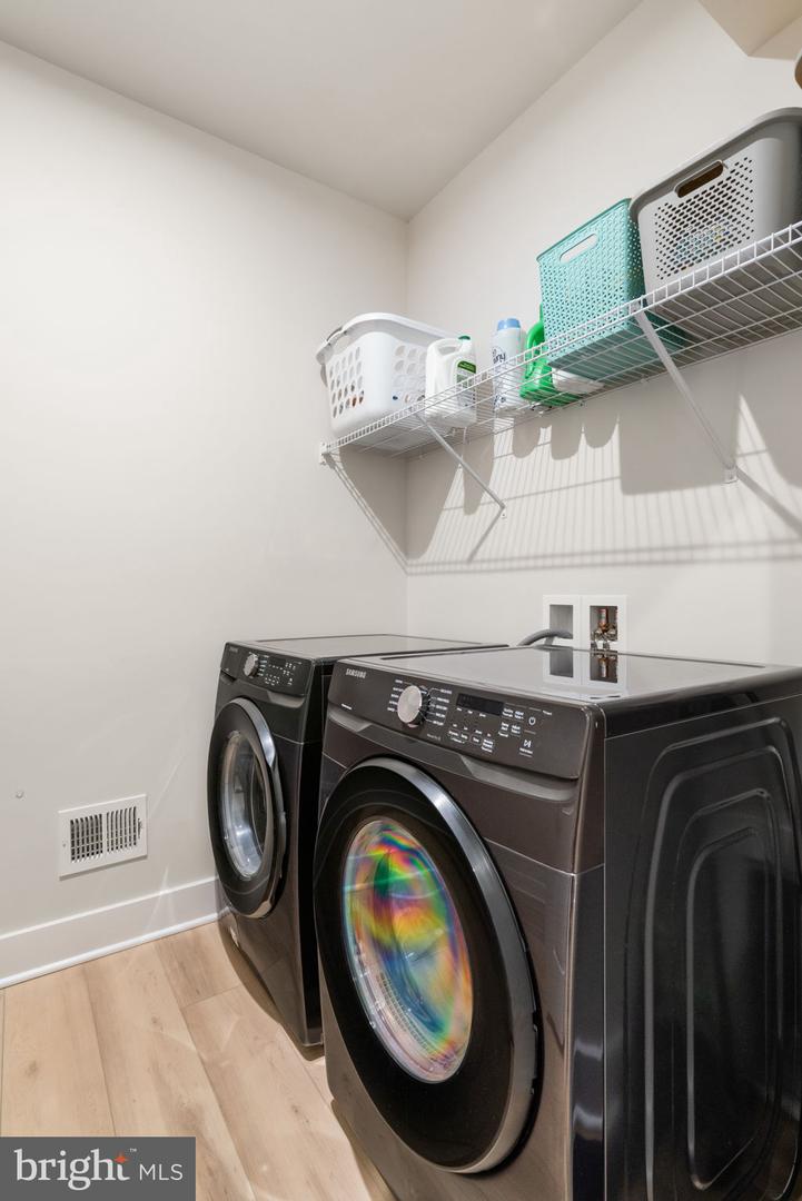 1924 SERVICEBERRY RD, DUMFRIES, Virginia 22026, 4 Bedrooms Bedrooms, ,2 BathroomsBathrooms,Residential,For sale,1924 SERVICEBERRY RD,VAPW2113356 MLS # VAPW2113356