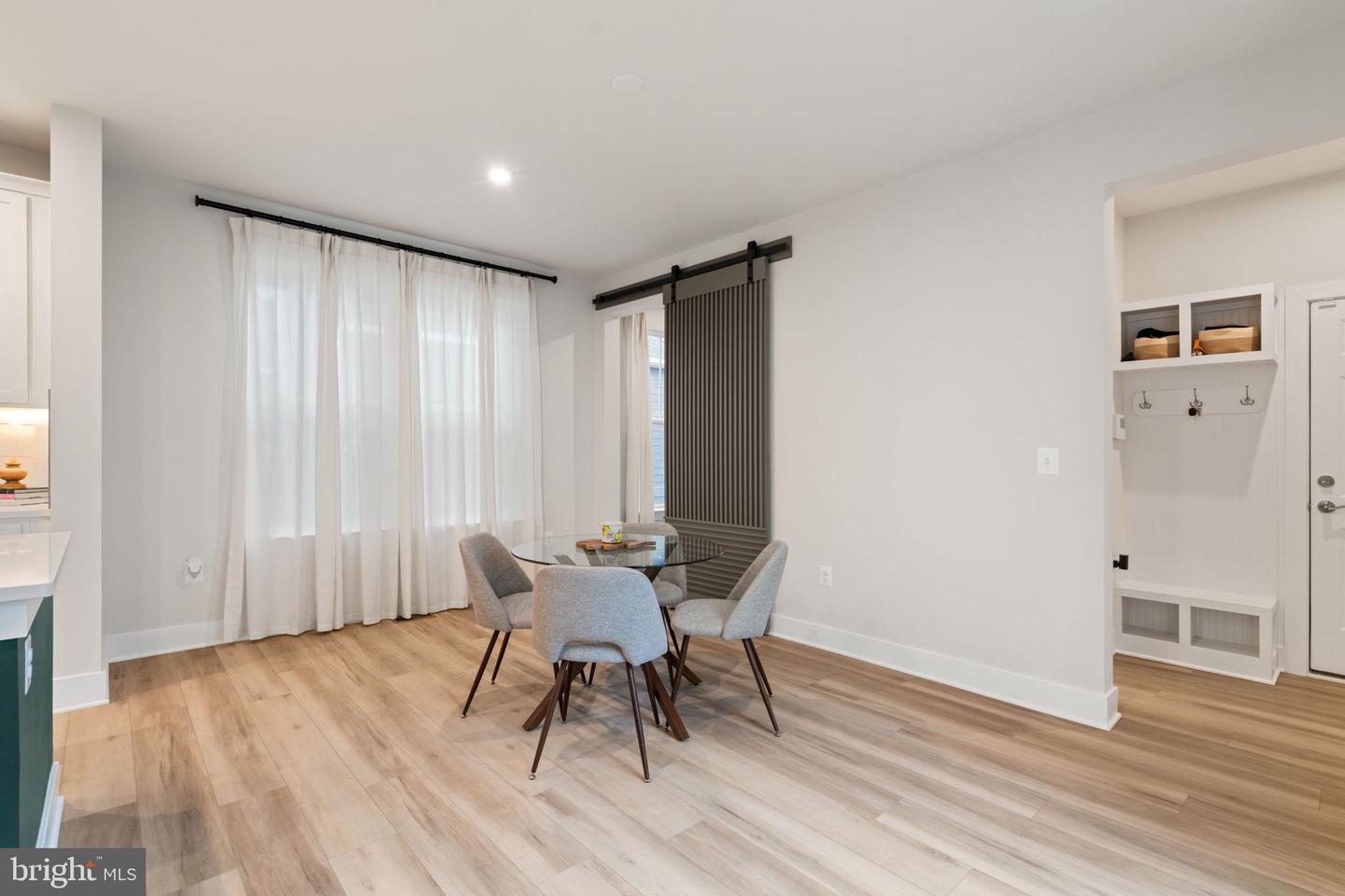 1924 SERVICEBERRY RD, DUMFRIES, Virginia 22026, 4 Bedrooms Bedrooms, ,2 BathroomsBathrooms,Residential,For sale,1924 SERVICEBERRY RD,VAPW2113356 MLS # VAPW2113356