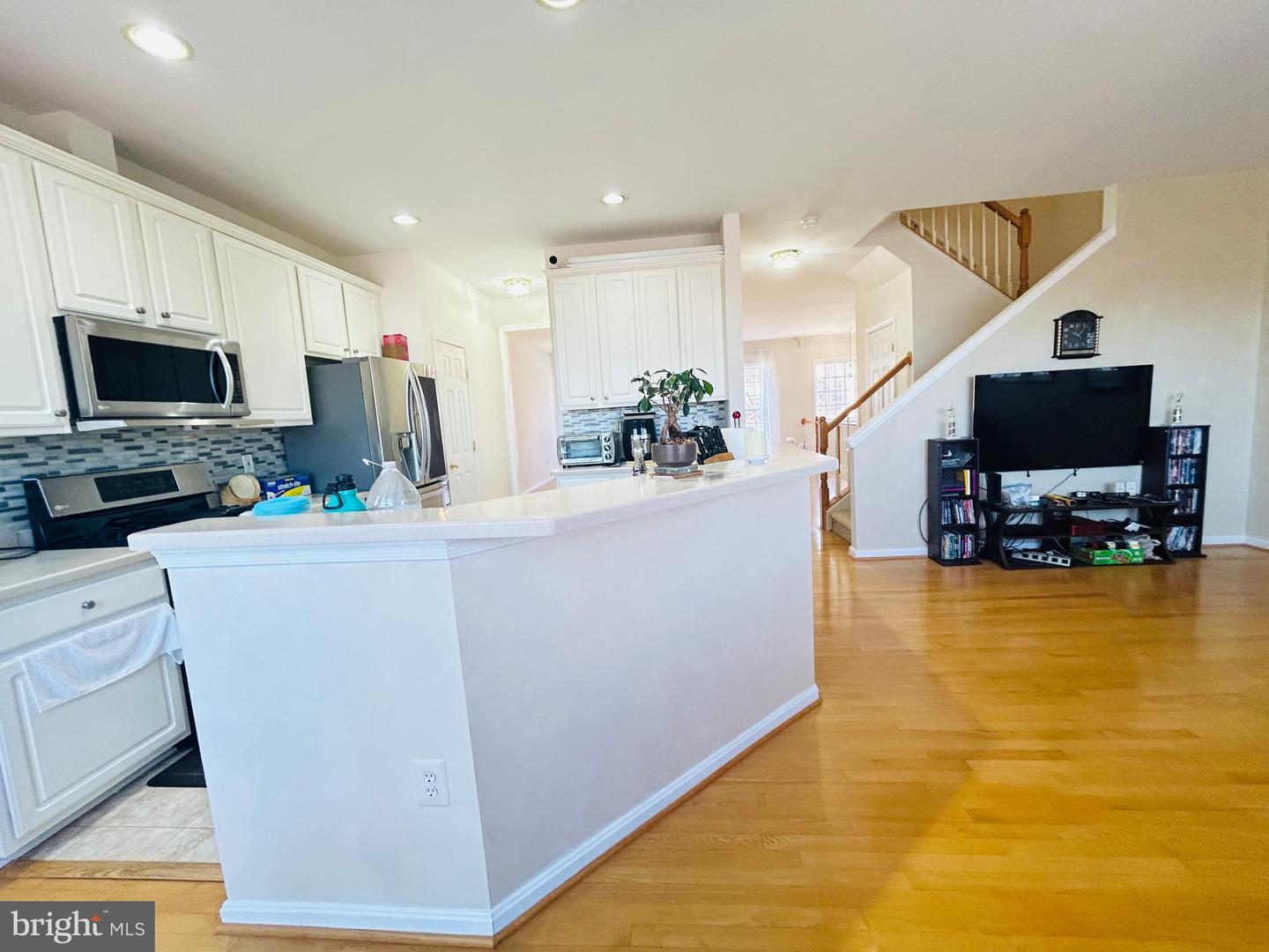 45798 MOUNTAIN PINE SQ, STERLING, Virginia 20166, 3 Bedrooms Bedrooms, ,3 BathroomsBathrooms,Residential,For sale,45798 MOUNTAIN PINE SQ,VALO2116876 MLS # VALO2116876