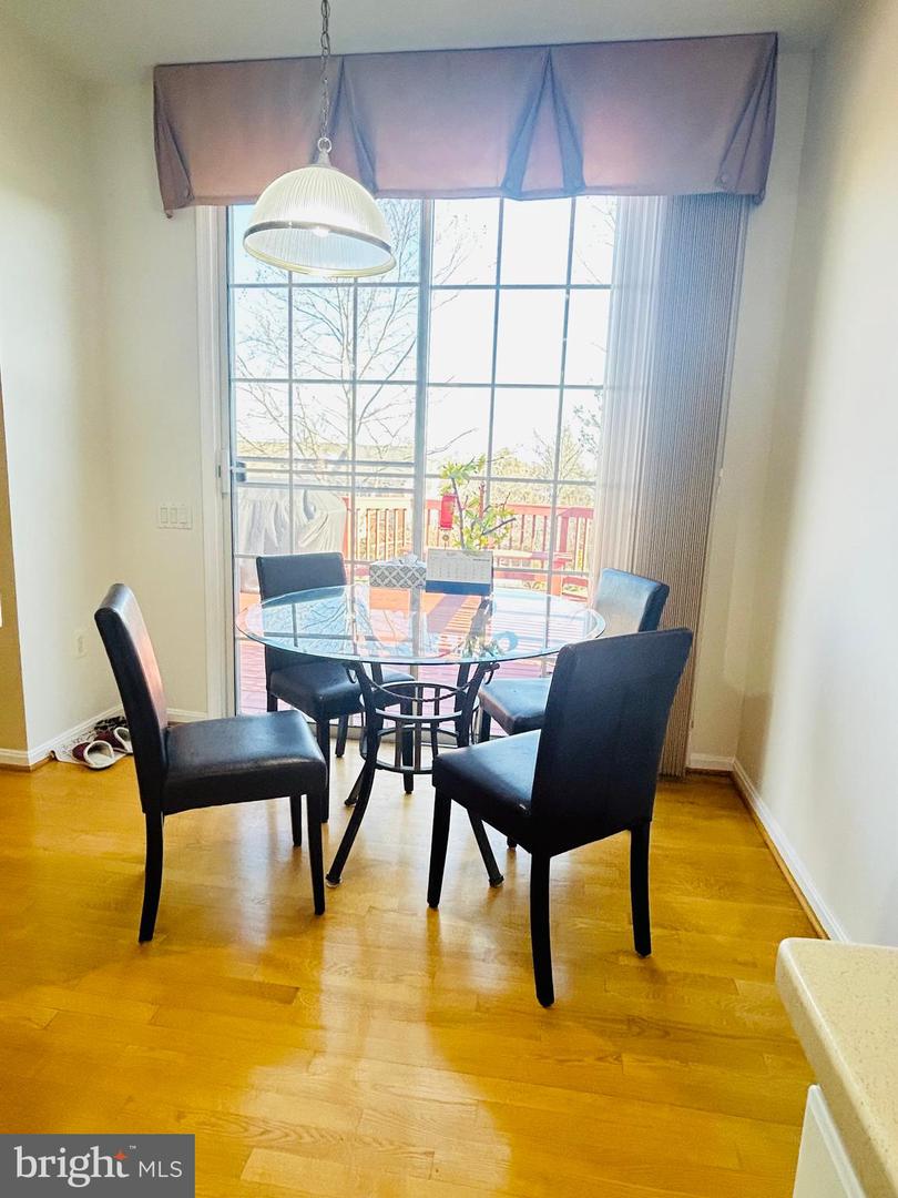 45798 MOUNTAIN PINE SQ, STERLING, Virginia 20166, 3 Bedrooms Bedrooms, ,3 BathroomsBathrooms,Residential,For sale,45798 MOUNTAIN PINE SQ,VALO2116876 MLS # VALO2116876