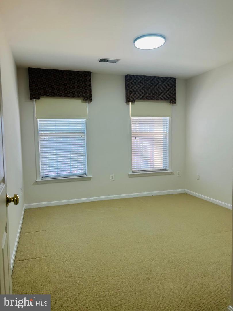 45798 MOUNTAIN PINE SQ, STERLING, Virginia 20166, 3 Bedrooms Bedrooms, ,3 BathroomsBathrooms,Residential,For sale,45798 MOUNTAIN PINE SQ,VALO2116876 MLS # VALO2116876