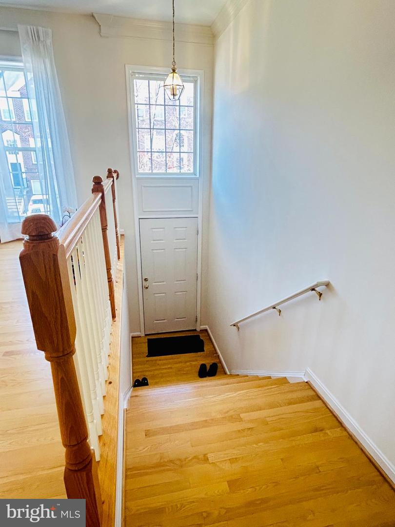 45798 MOUNTAIN PINE SQ, STERLING, Virginia 20166, 3 Bedrooms Bedrooms, ,3 BathroomsBathrooms,Residential,For sale,45798 MOUNTAIN PINE SQ,VALO2116876 MLS # VALO2116876