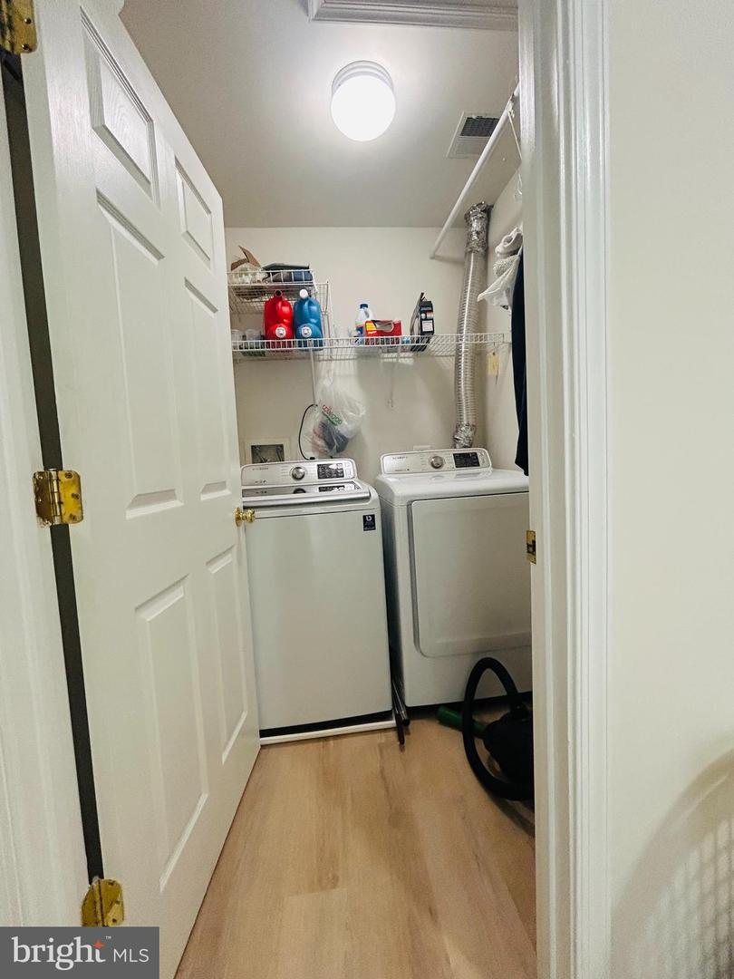 45798 MOUNTAIN PINE SQ, STERLING, Virginia 20166, 3 Bedrooms Bedrooms, ,3 BathroomsBathrooms,Residential,For sale,45798 MOUNTAIN PINE SQ,VALO2116876 MLS # VALO2116876