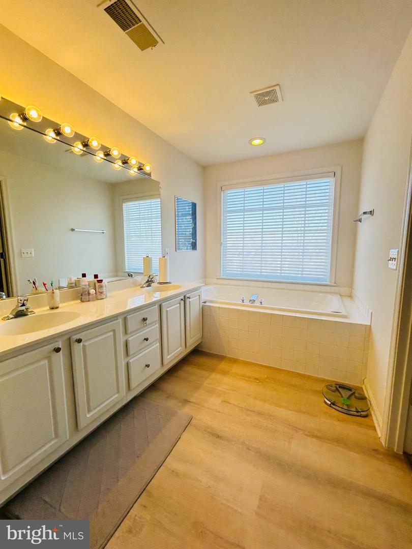 45798 MOUNTAIN PINE SQ, STERLING, Virginia 20166, 3 Bedrooms Bedrooms, ,3 BathroomsBathrooms,Residential,For sale,45798 MOUNTAIN PINE SQ,VALO2116876 MLS # VALO2116876