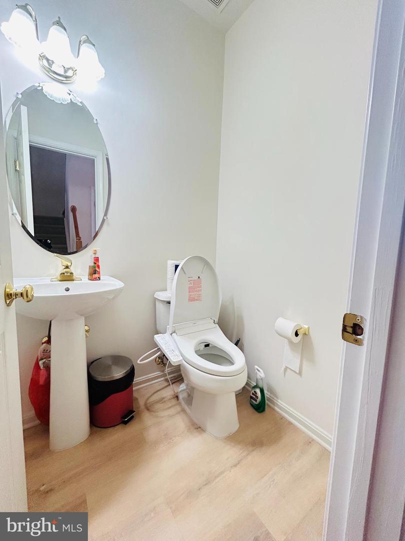 45798 MOUNTAIN PINE SQ, STERLING, Virginia 20166, 3 Bedrooms Bedrooms, ,3 BathroomsBathrooms,Residential,For sale,45798 MOUNTAIN PINE SQ,VALO2116876 MLS # VALO2116876