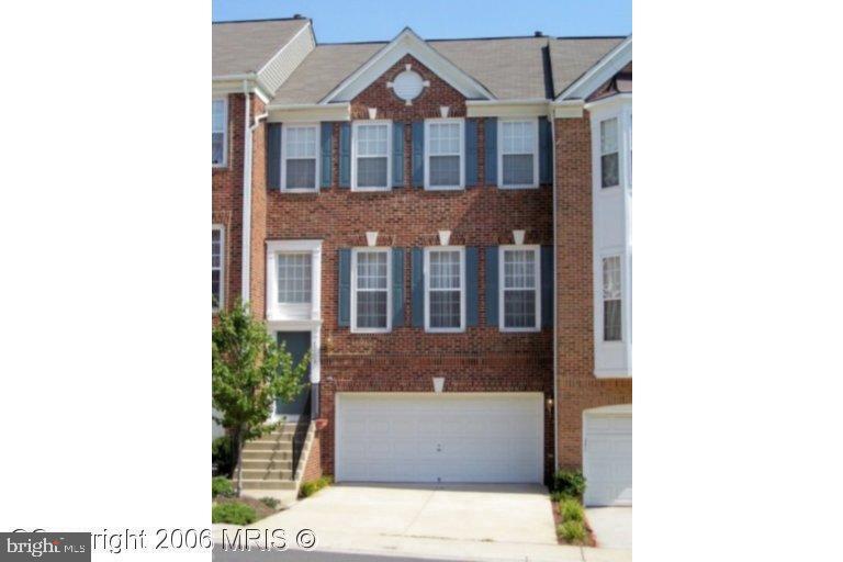 45798 MOUNTAIN PINE SQ, STERLING, Virginia 20166, 3 Bedrooms Bedrooms, ,3 BathroomsBathrooms,Residential,For sale,45798 MOUNTAIN PINE SQ,VALO2116876 MLS # VALO2116876